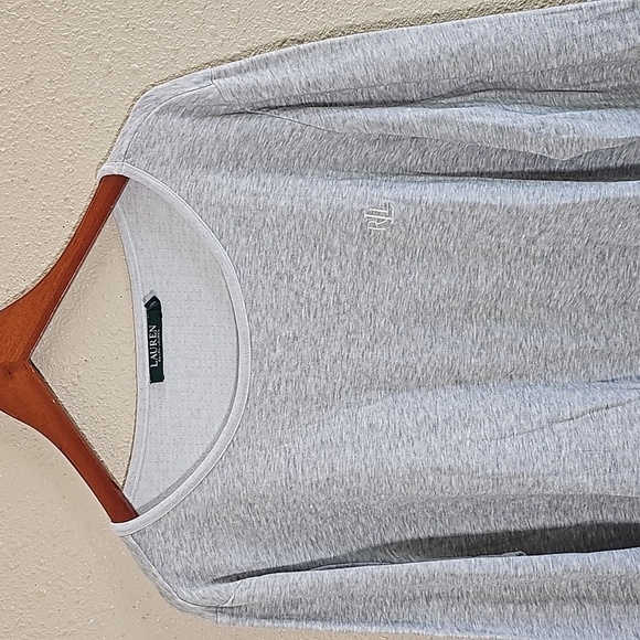 Lauren Ralph Lauren Long Sleeve Shirt. - Picture 2 of 7